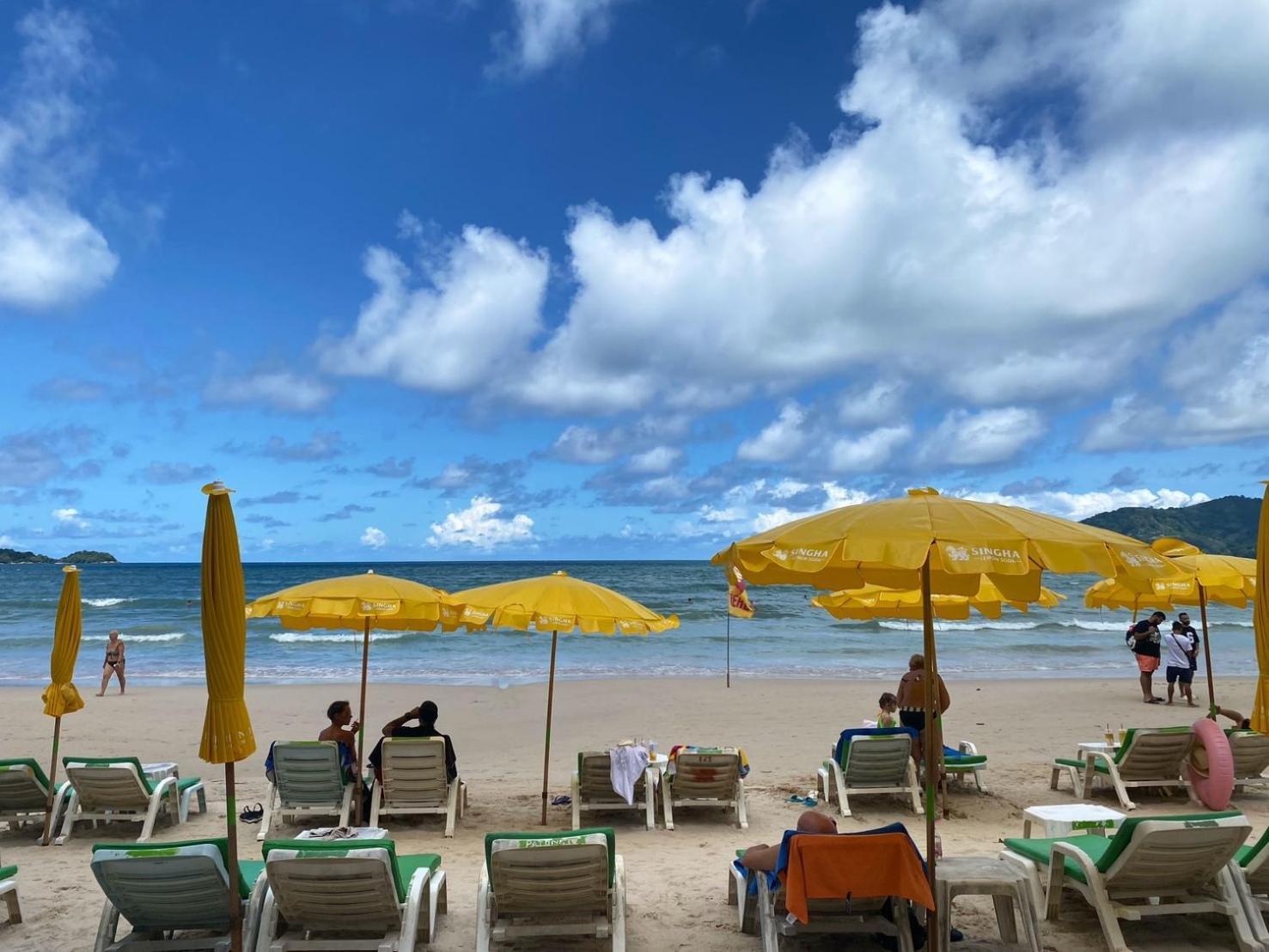 Sweett Lemon Hostel Patong Bagian luar foto