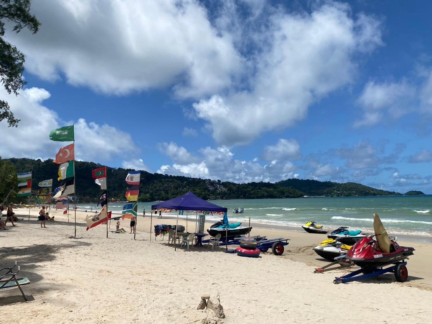 Sweett Lemon Hostel Patong Bagian luar foto