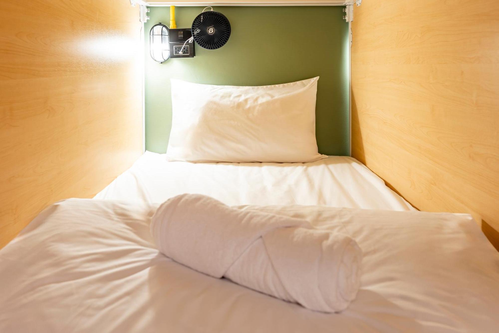 Sweett Lemon Hostel Patong Bagian luar foto