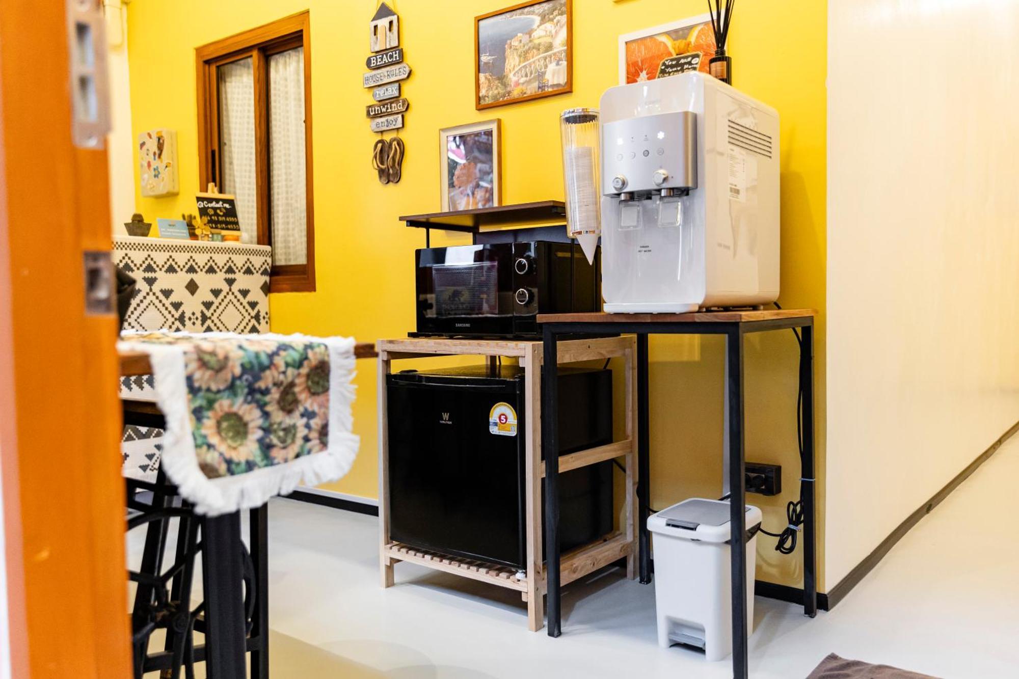 Sweett Lemon Hostel Patong Bagian luar foto